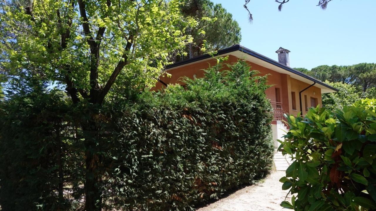 Villa Luisa Lignano Sabbiadoro Bagian luar foto