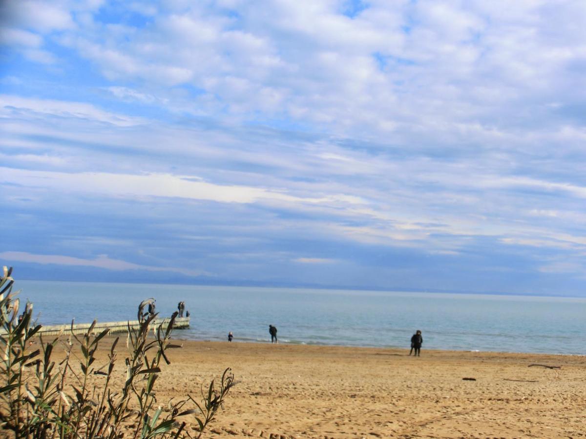 Villa Luisa Lignano Sabbiadoro Bagian luar foto