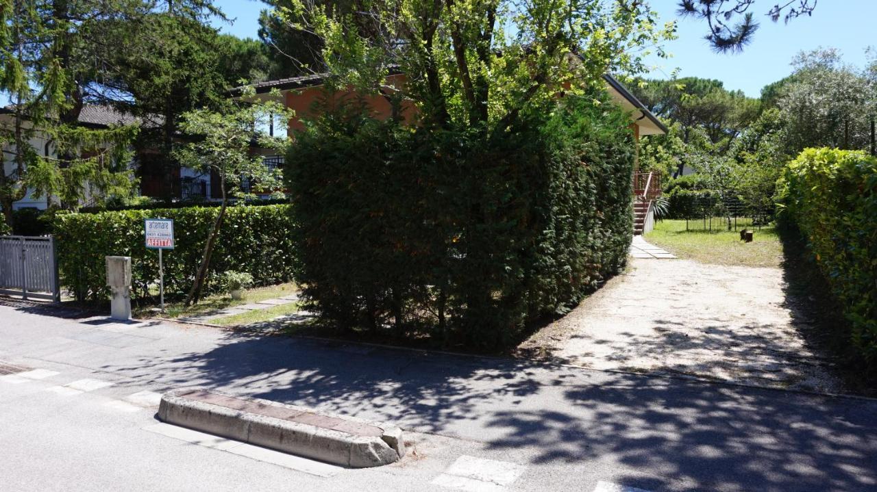 Villa Luisa Lignano Sabbiadoro Bagian luar foto