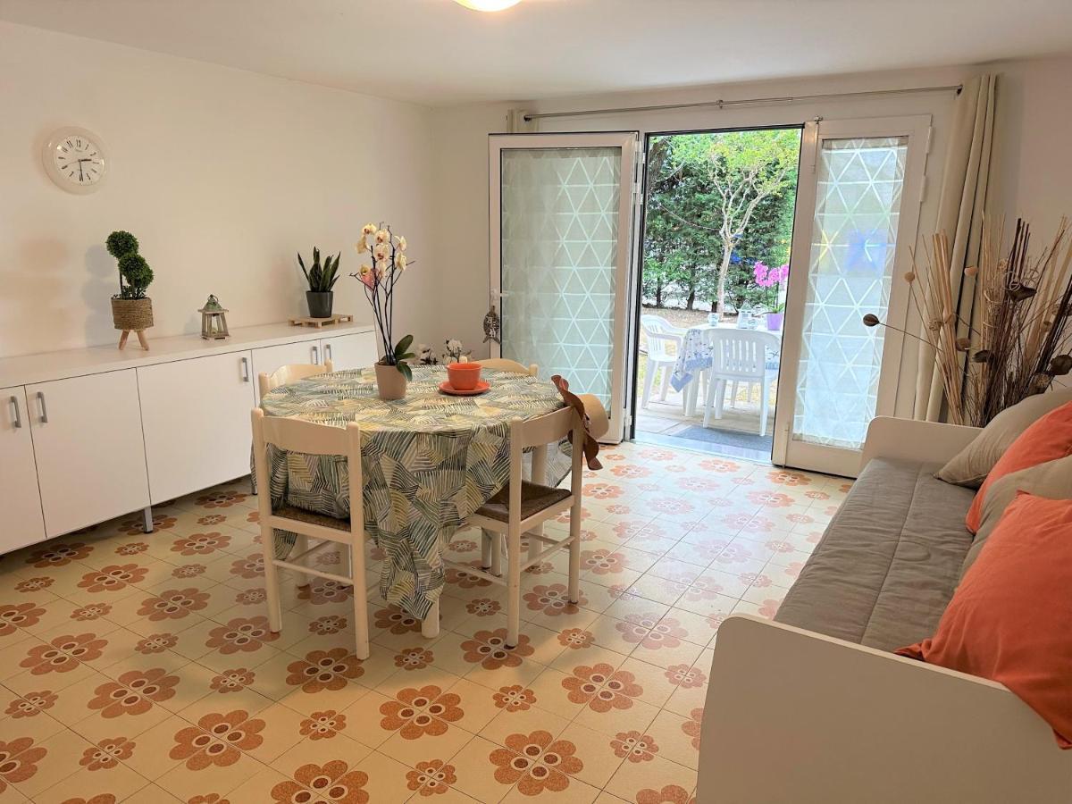 Villa Luisa Lignano Sabbiadoro Bagian luar foto