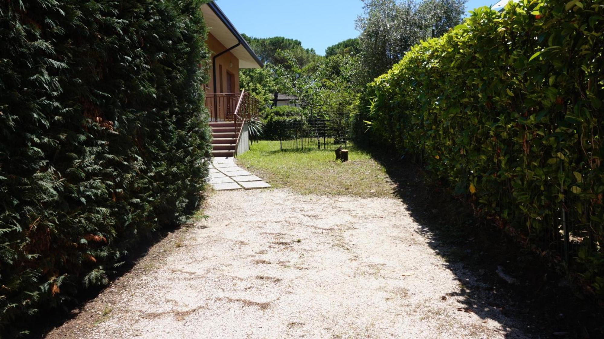Villa Luisa Lignano Sabbiadoro Bagian luar foto